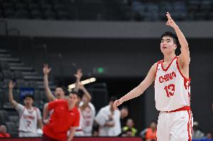 入选赛会最佳阵容!张懿赵杰U18男篮亚洲杯场均14.3分5.0板2.7助
