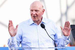 爆料记者:NBA本想跟鲍尔默达成和解&但其拒不配合 才联系了小卡