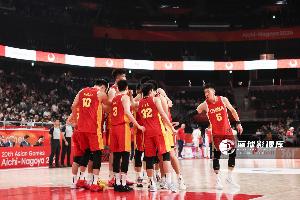 中国男篮首发:廖三宁、庞峥麟、王俊杰、胡金秋、崔永熙