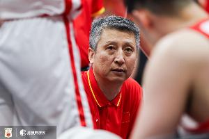 媒体人:亚运打完换教练吧 距下个窗口期还有一段时间 是合适节点