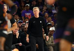 科尔:库里太无私 他明白降薪能让我们在明夏签下更多更好的球员