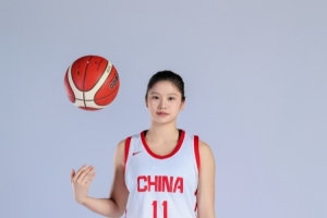 不在状态!李沅珊9投仅2中拿9分2板 三分3中0