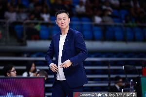 队记:青岛男篮新赛季整体实力稳中有升 李俊贤是未来的建队基石