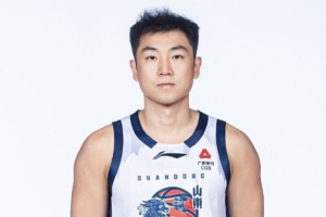 开赛倒计时!高诗岩晒新赛季定妆照:第12年打卡