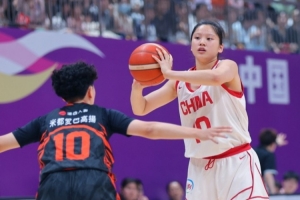 内外开花!李沅珊11中8砍全场最高21分 三分7中5