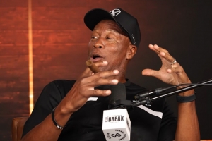 斯科特:老詹年纪更大同期却打了更多比赛 恩比德得认真对待训练