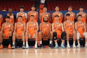 新赛季要来了!上海男篮晒2026-2027赛季定妆照拍摄花絮视频