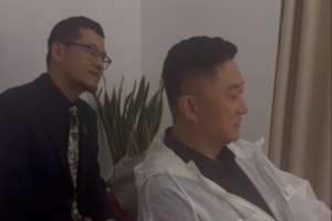 杜锋盛赞库里:跟草根球员互动 没有任何的大球星的架子