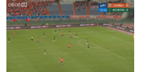 泰山1-0十人浙江!克雷桑1v2过人后送饼,马德鲁加破门