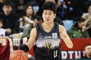 厉害!姜伟泽21投8中&三分12中4砍下29分6板6助