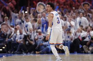 麦凯恩:我从小就总能找到空当 关键是自信地把握住那些出手机会