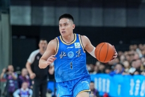 高效!陈盈骏13投10中&三分2中2砍下22分3板8助