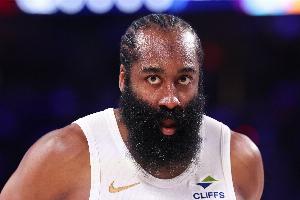 丢失准星!哈登半场10投2中&三分6中2 仅得6分2板4助1断
